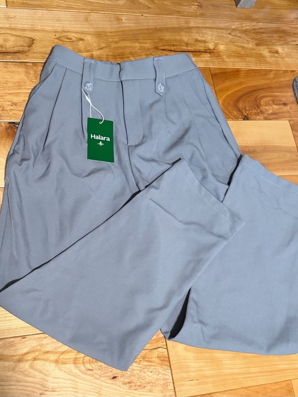 NWT HALARA Gray Pleated High-Waist Pants